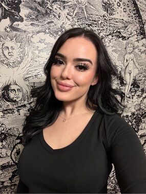 Hey it’s me— Rebecca 🛍️ ✨